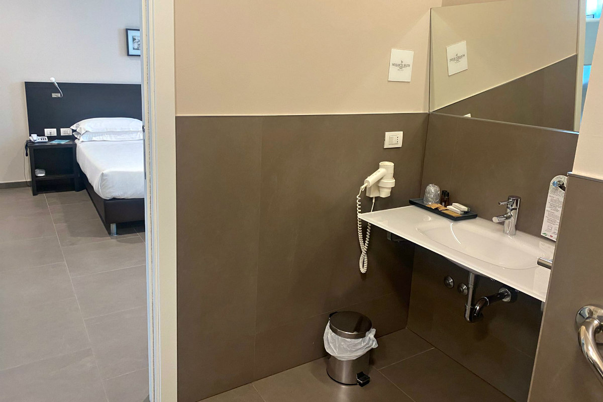 camera superior accessibile